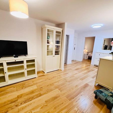 ילנייה גורה Mountain View 2-Double Bedroom Apartment מראה חיצוני תמונה