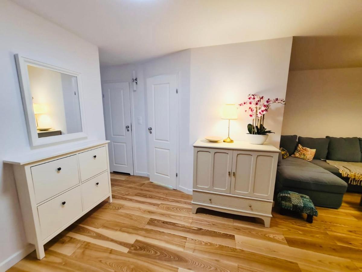 ילנייה גורה Mountain View 2-Double Bedroom Apartment מראה חיצוני תמונה