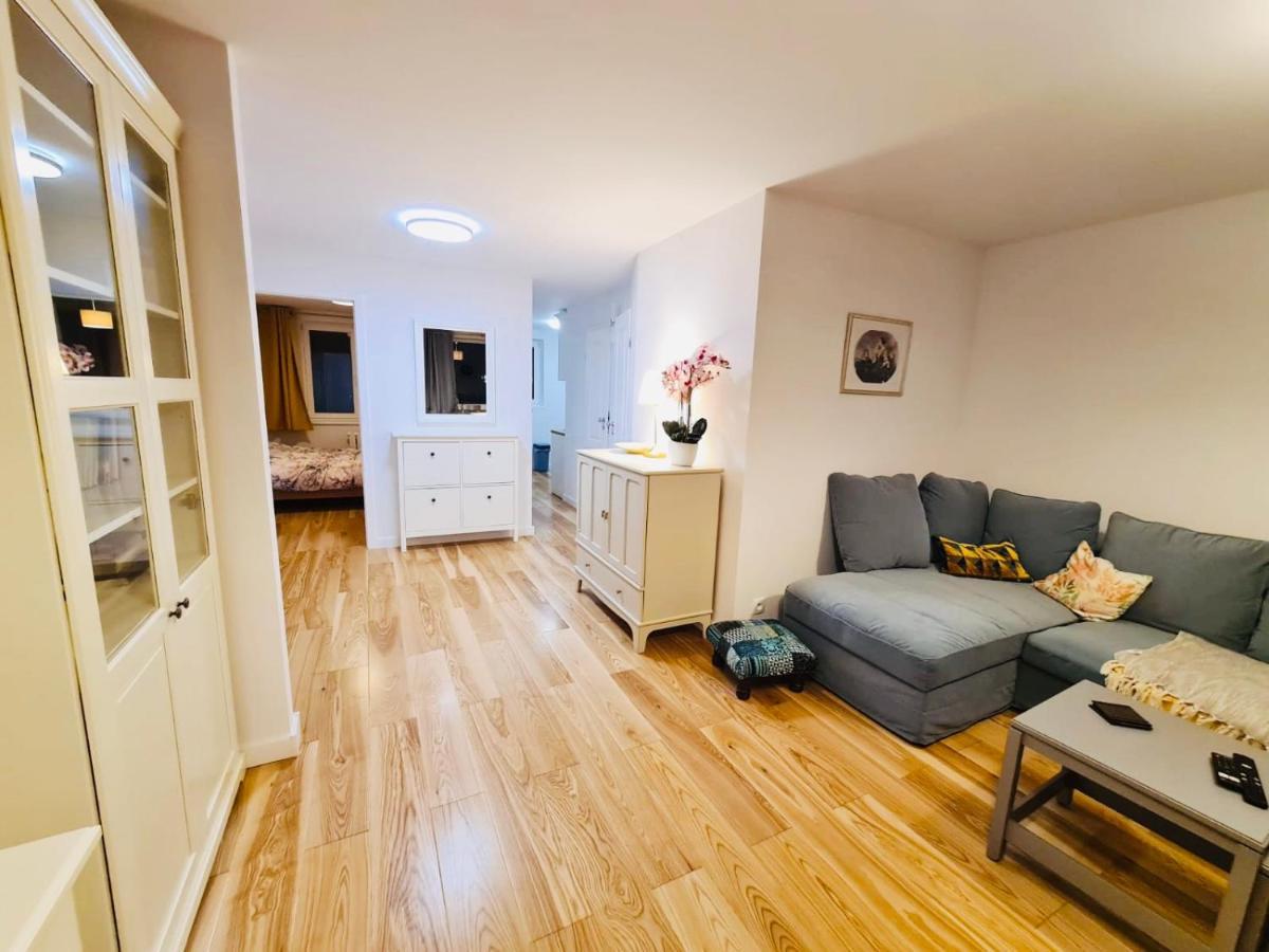 ילנייה גורה Mountain View 2-Double Bedroom Apartment מראה חיצוני תמונה
